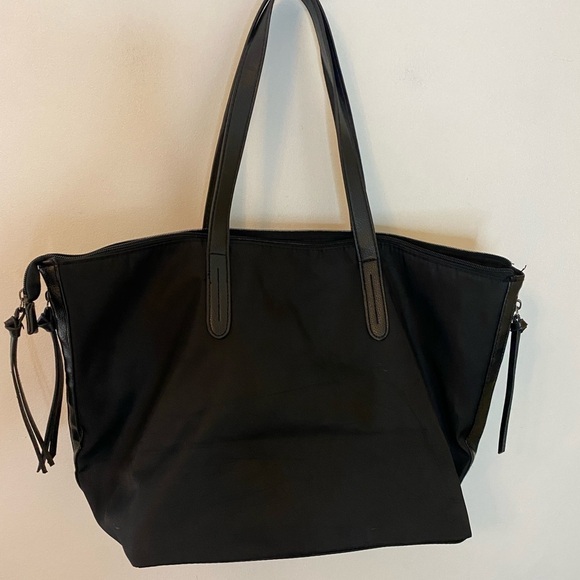 Botkier New York Classic Black Carryall Tote - Picture 7 of 8